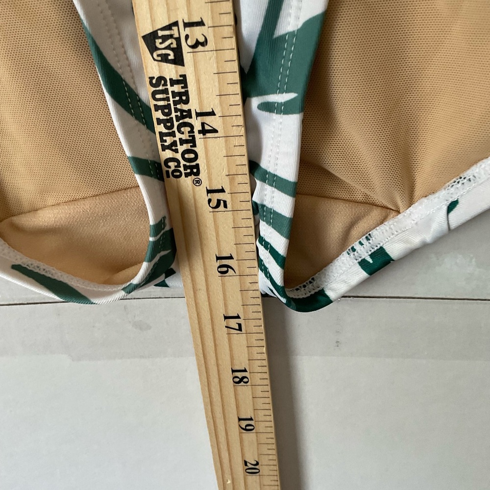 Cacique Green and White Bikini Tropical Print Swimwear bottom size 26 - Picture 3 of 8